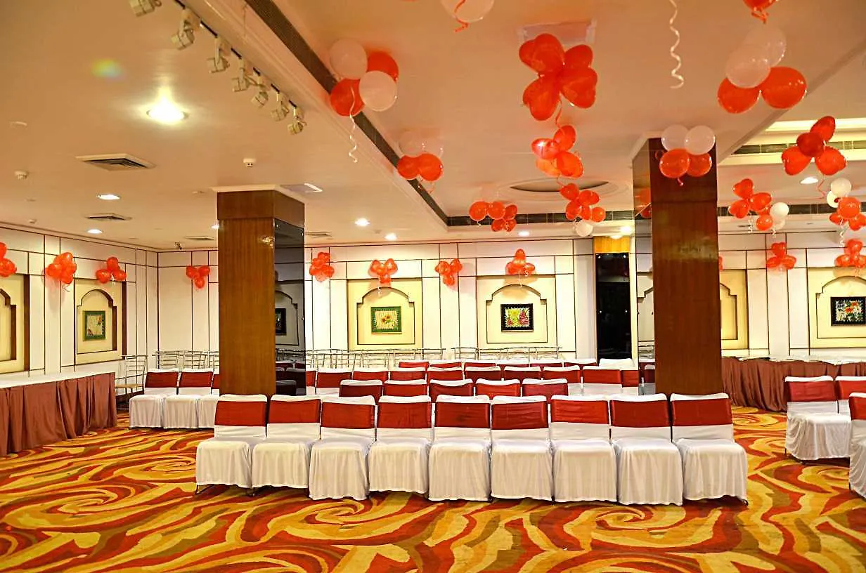 ורנאסי Hotel Meraden Grand הודו